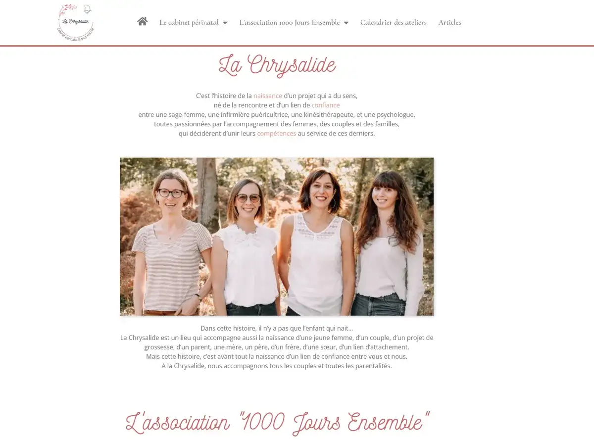 Accueil du site de La Chrysalide, cabinet périnatal à Fontainebleau, avec la photo de l’équipe.